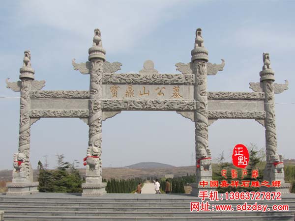 山門石門雕刻