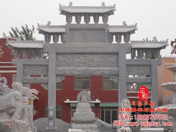 寺廟山門雕刻