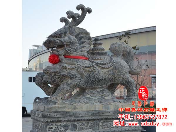 麒麟送寶雕塑