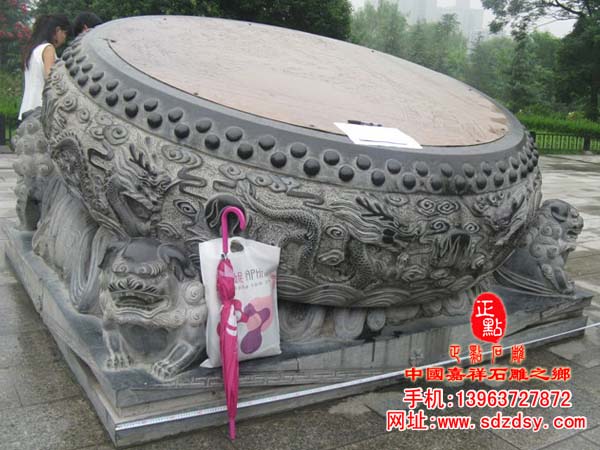 大型石鼓雕刻