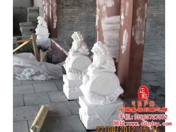 漢白玉石抱鼓